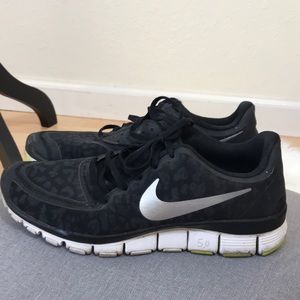 Nike running shoes size 8